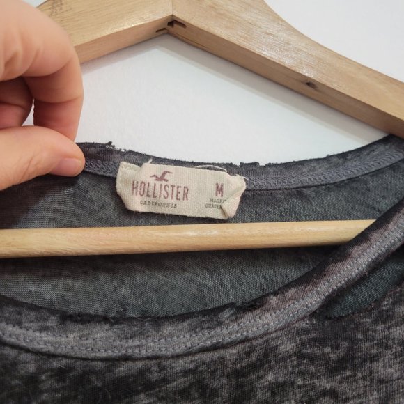 Distressed MTV T-Shirt - Picture 3 of 5